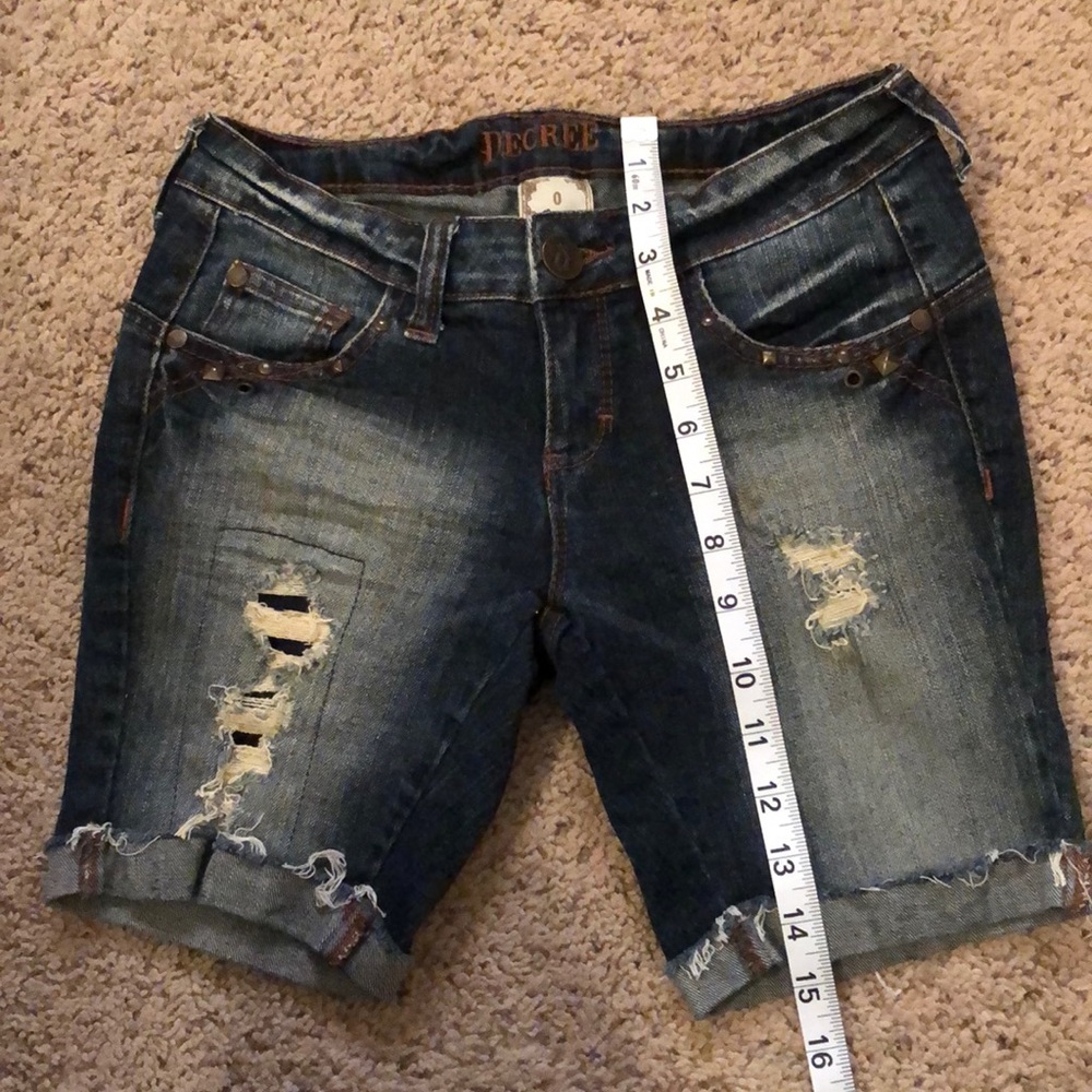 Decree Shorts - Picture 4 of 5